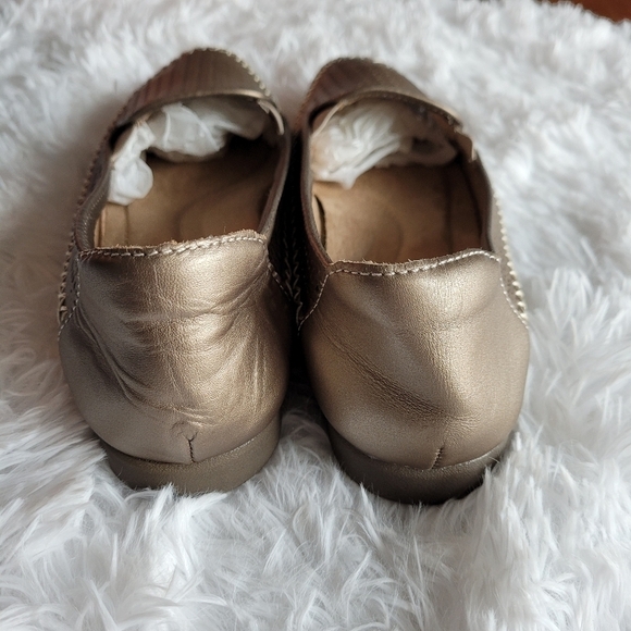 Earth Origins Lark Lizzy Slip-On - Picture 5 of 7